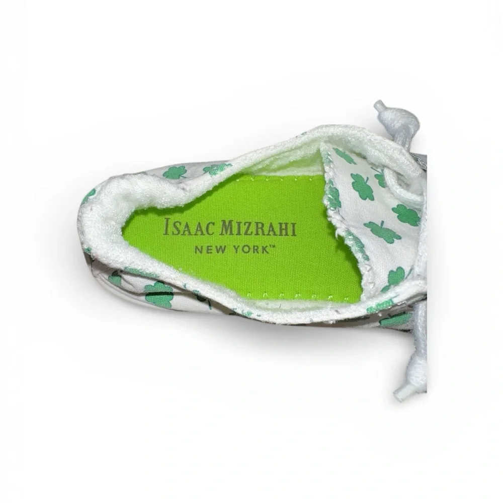 Isaac Mizrahi Women’s White Canvas Sneakers with‎ Green Clover Design size 6.5